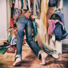 その古い服捨てる?