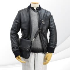 レザージャケットをワイルドに着るのは30代まで